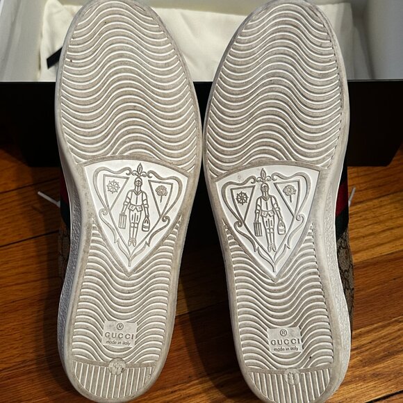 Gucci Supreme Sneakers with Bees - Picture 6 of 16